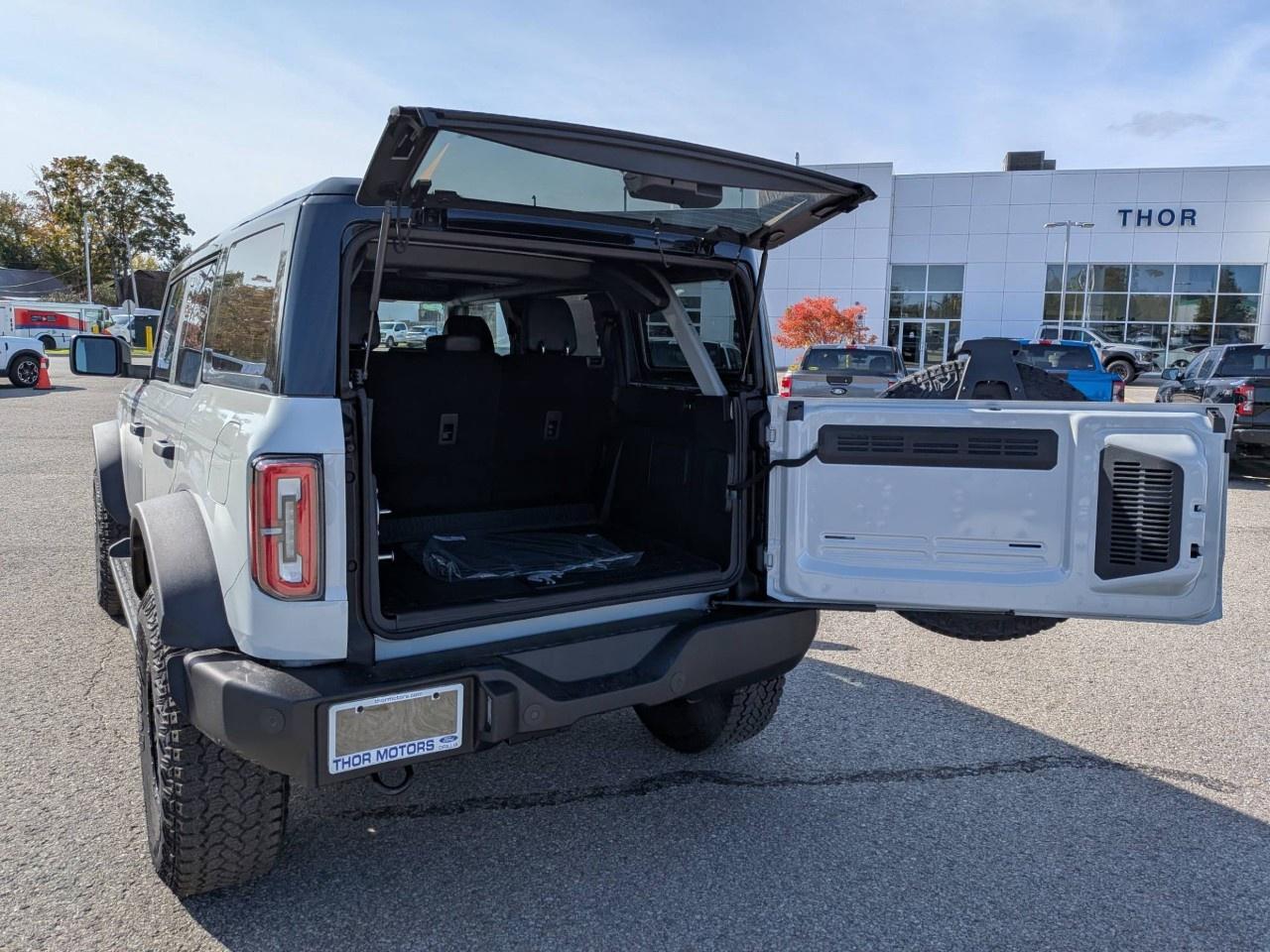 2026 Ford Bronco OUTER BANKS 4 DOOR 4X4 Photo