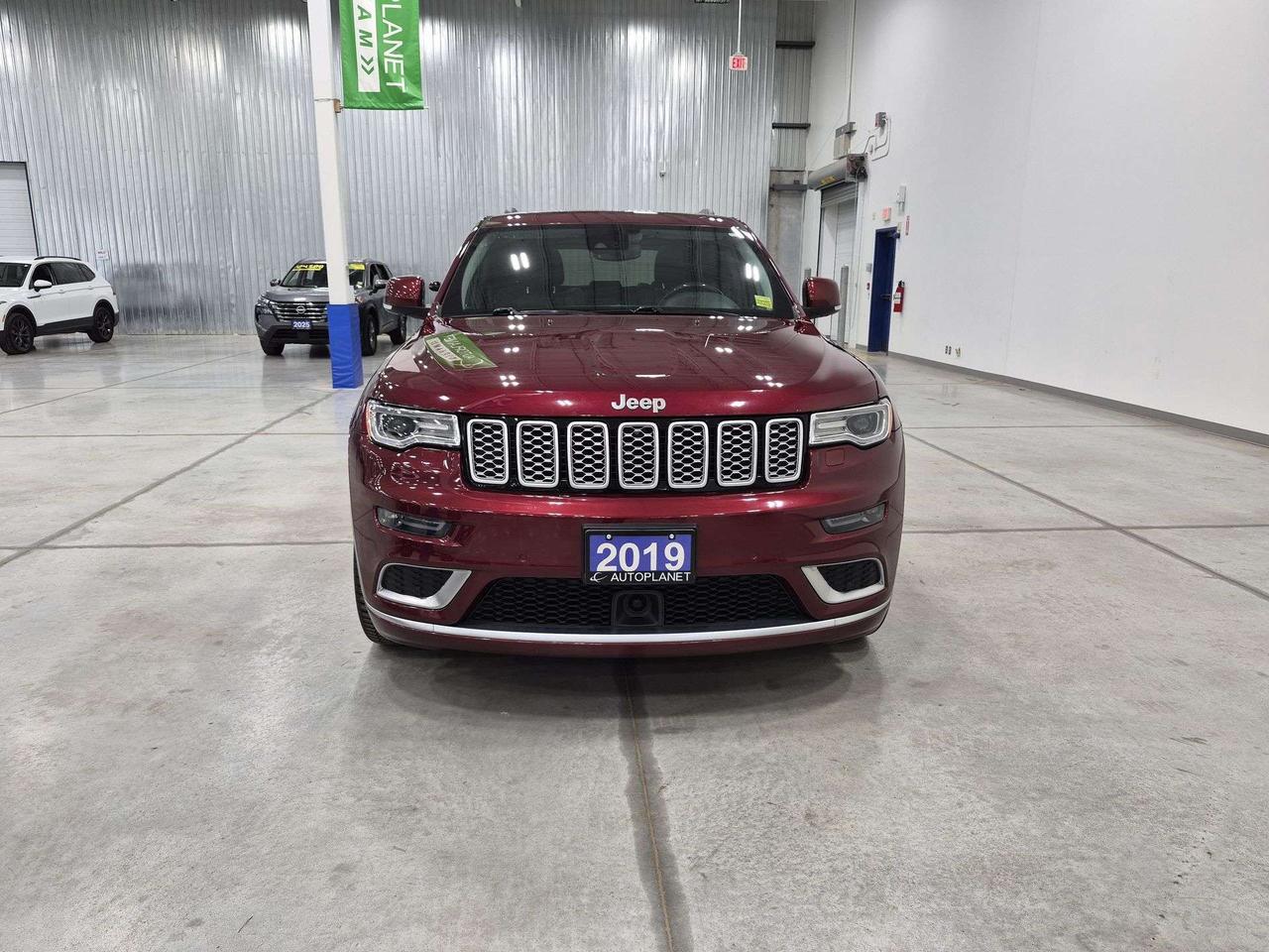 2019 Jeep Grand Cherokee Summit 4x4, Pano Roof, Harman/Kardon Sound! Photo