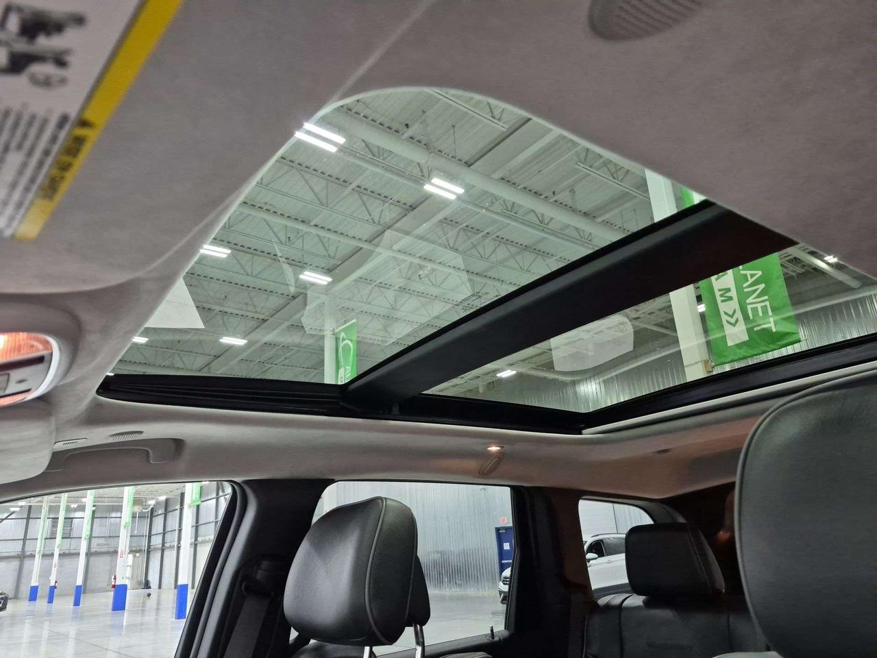 2019 Jeep Grand Cherokee Summit 4x4, Pano Roof, Harman/Kardon Sound! Photo
