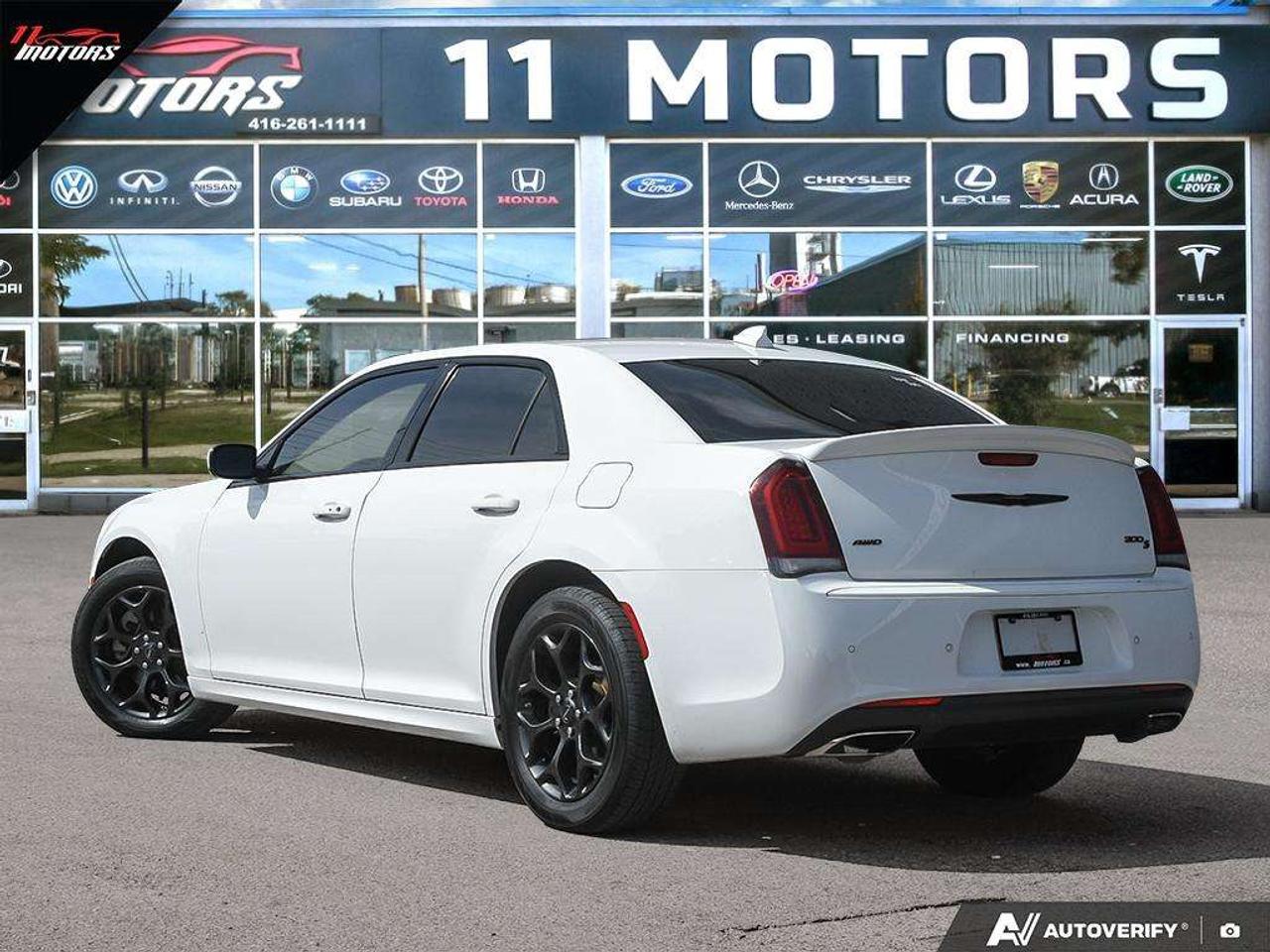 2022 Chrysler 300 300S AWD Photo