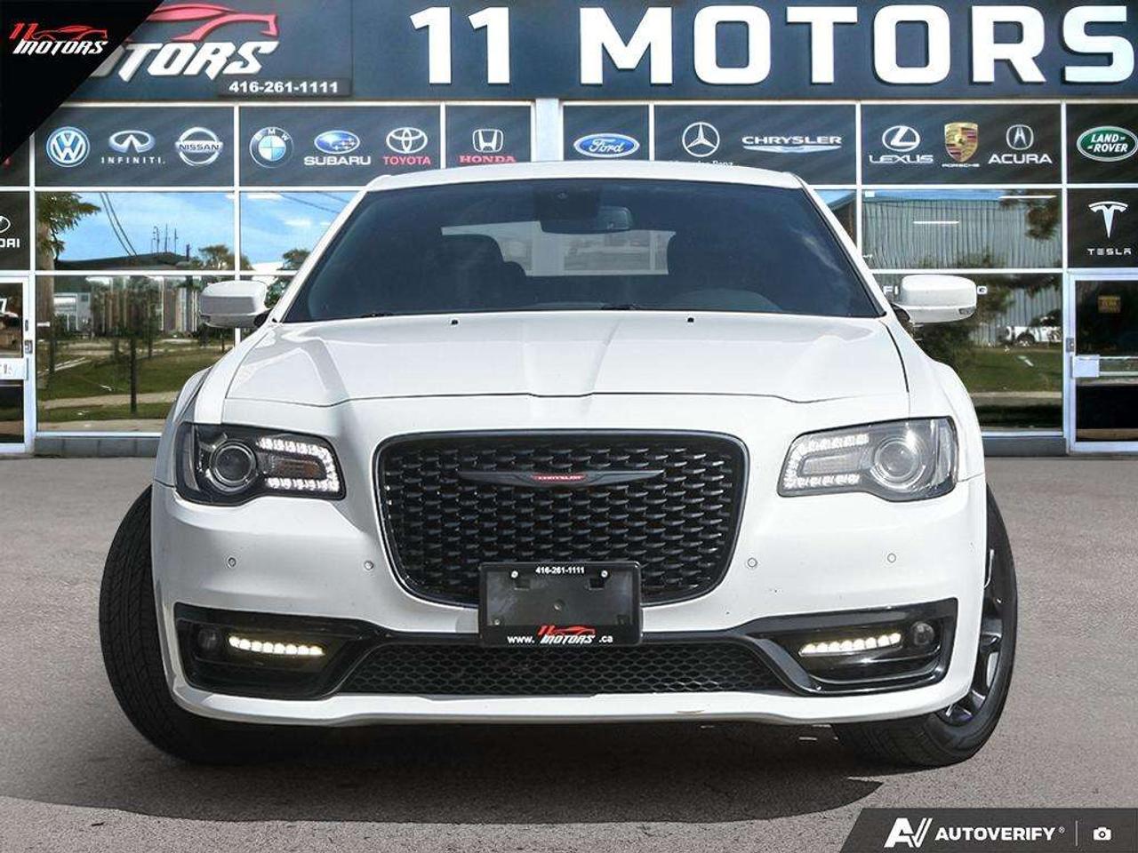 2022 Chrysler 300 300S AWD Photo1