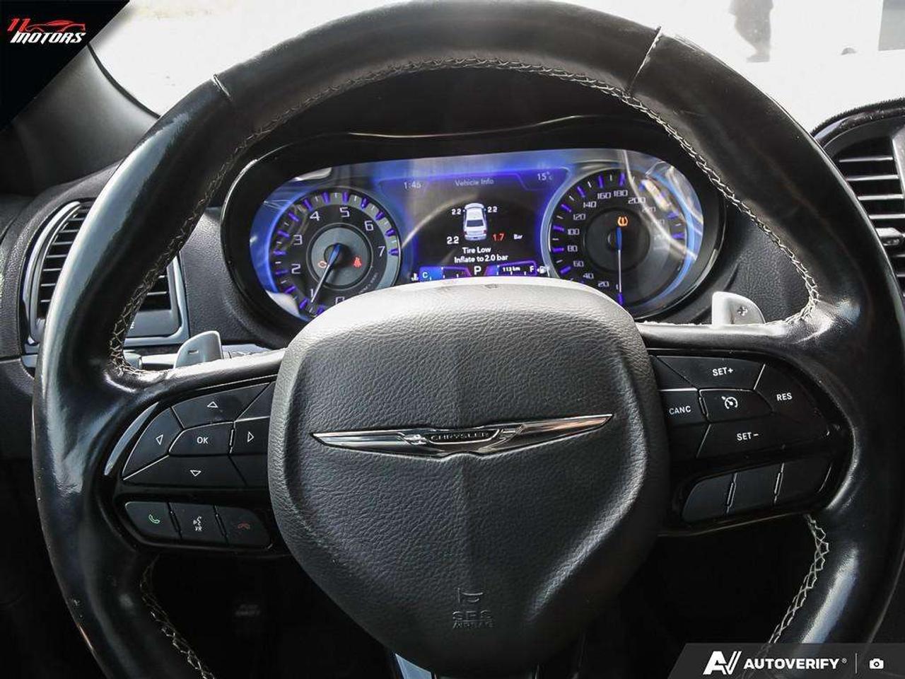 2022 Chrysler 300 300S AWD Photo