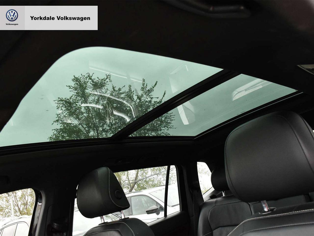 2021 Volkswagen Tiguan 4Motion Photo