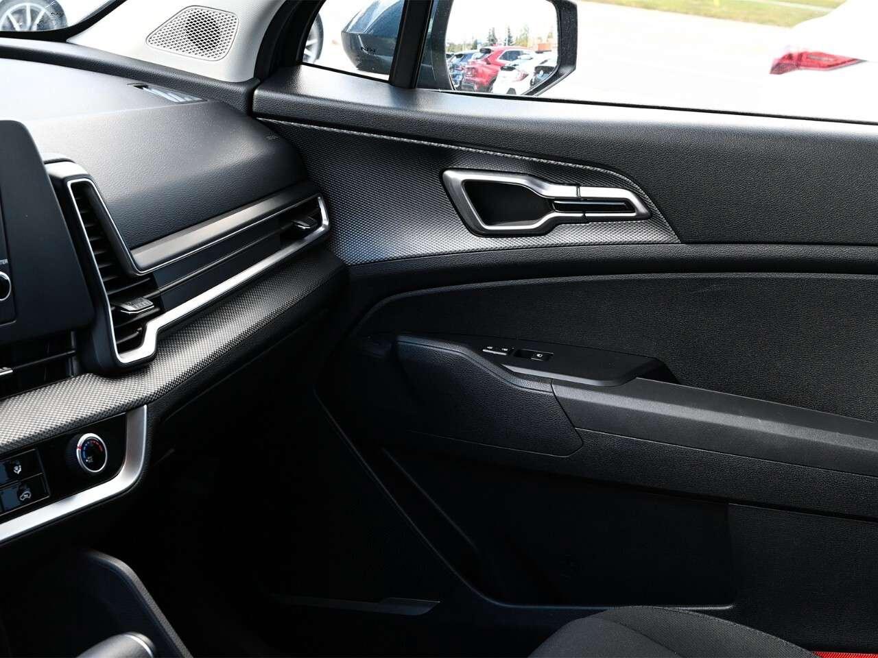 2023 Kia Sportage LX FWD Photo