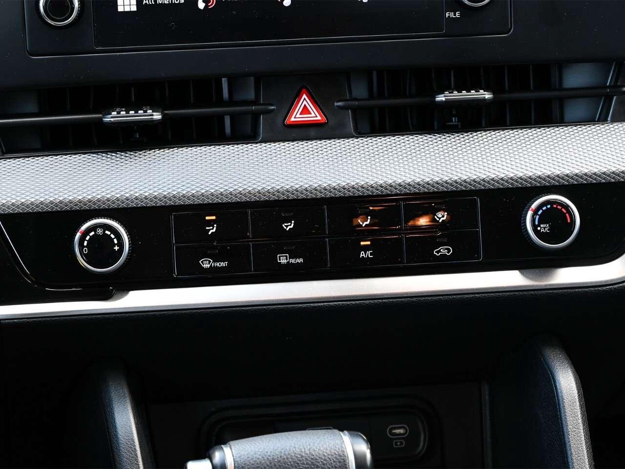 2023 Kia Sportage LX FWD Photo