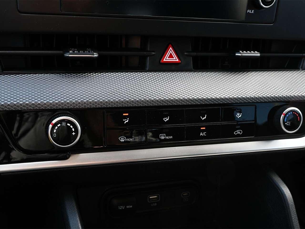2023 Kia Sportage LX FWD Photo
