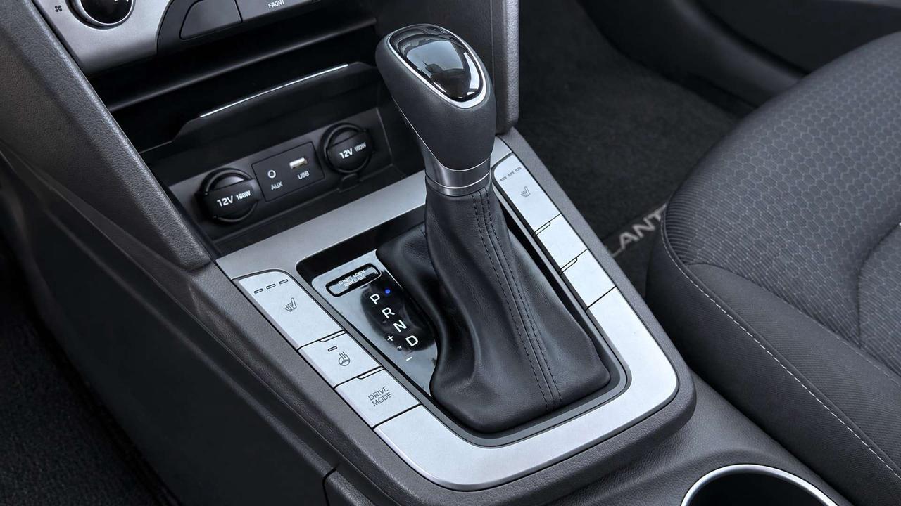 2018 Hyundai Elantra GL   Certified   NO Accident Photo