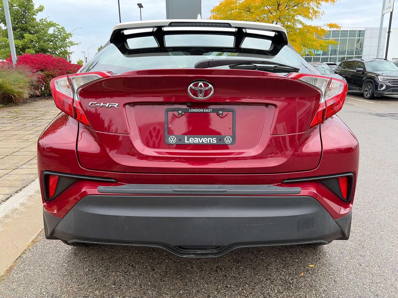 2018 Toyota C-HR XLE Photo