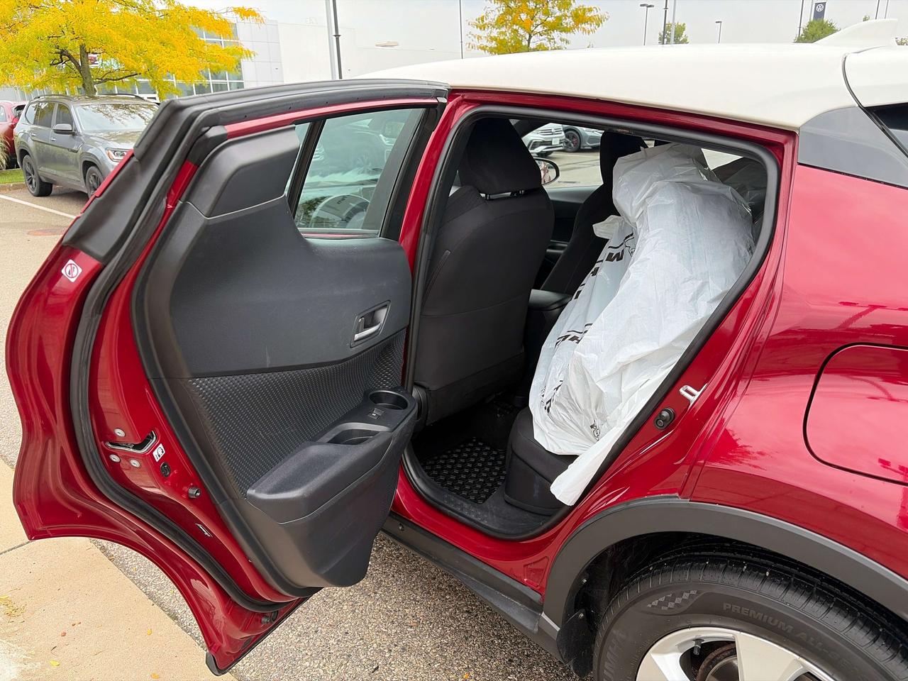 2018 Toyota C-HR XLE Photo
