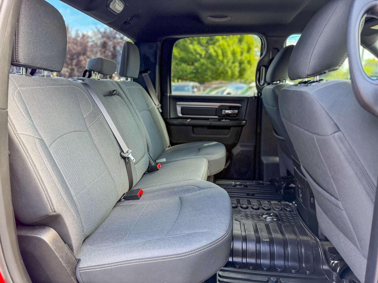 2022 RAM 1500 Classic Warlock 4x4/CREW CAB/LOW KM/CAMERA/REMOTE Photo