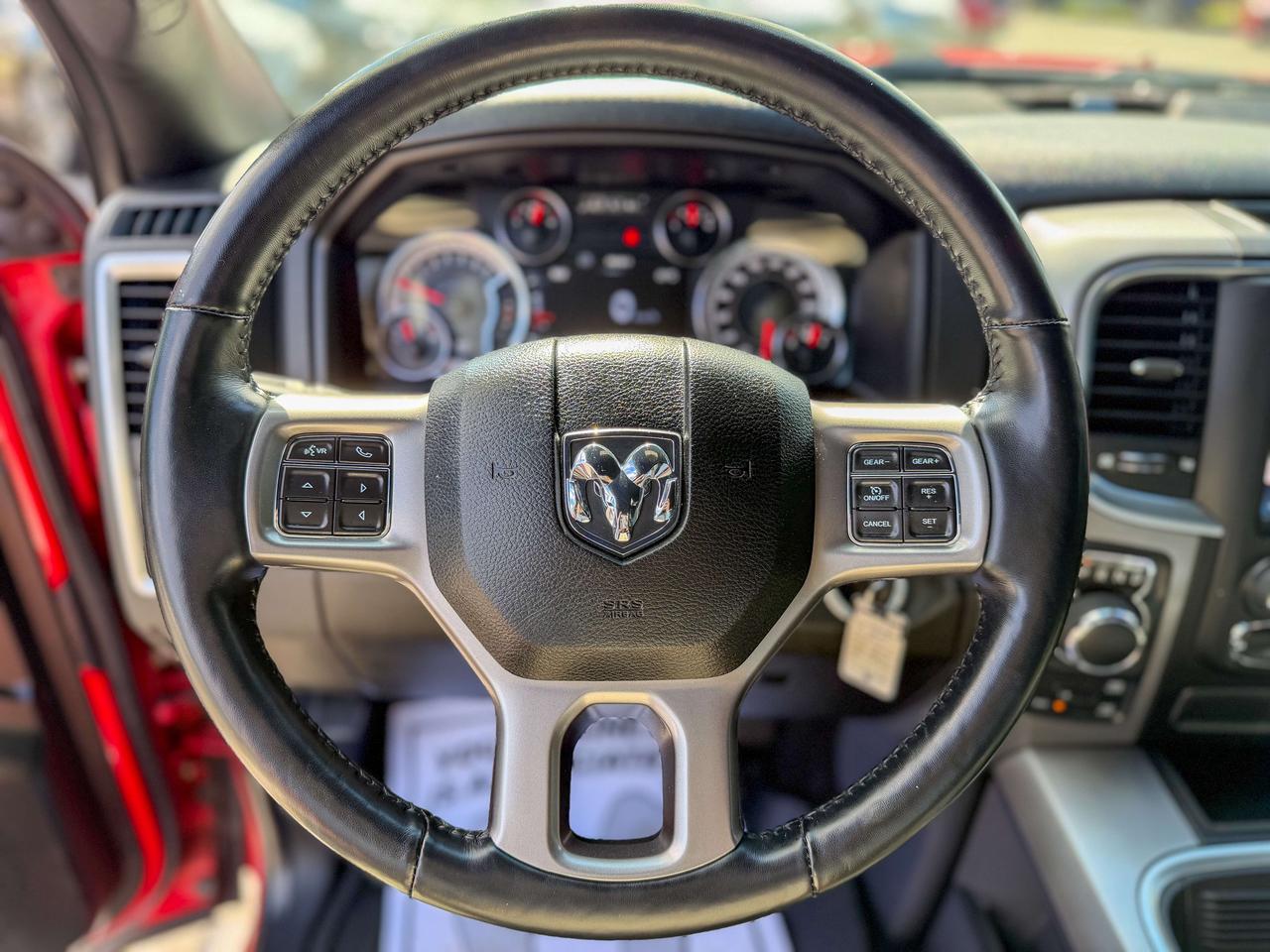 2022 RAM 1500 Classic Warlock 4x4/CREW CAB/LOW KM/CAMERA/REMOTE Photo
