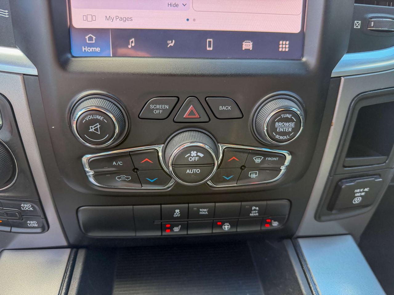 2022 RAM 1500 Classic Warlock 4x4/CREW CAB/LOW KM/CAMERA/REMOTE Photo