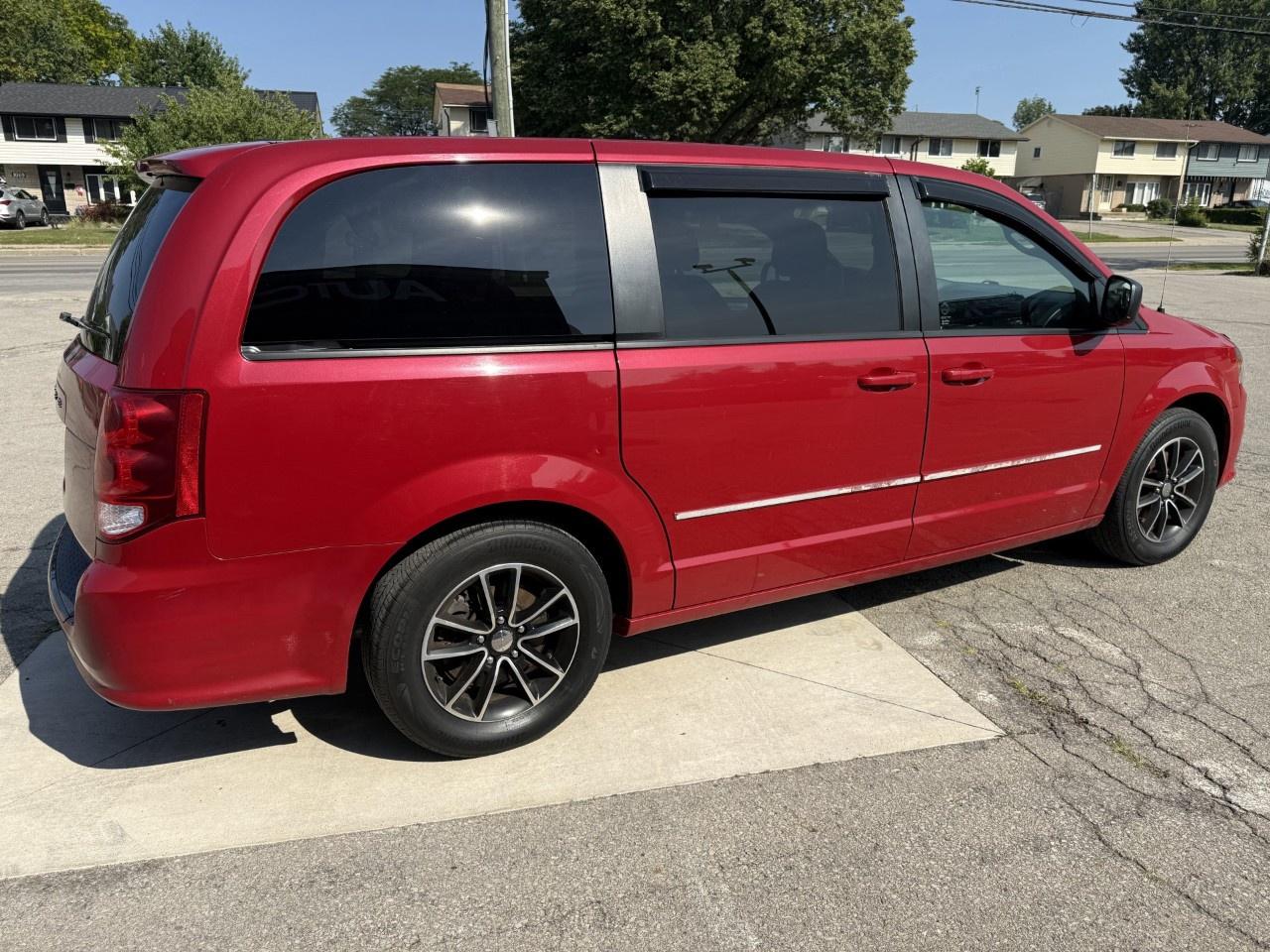 2016 Dodge Grand Caravan 4dr Wgn SXT Photo