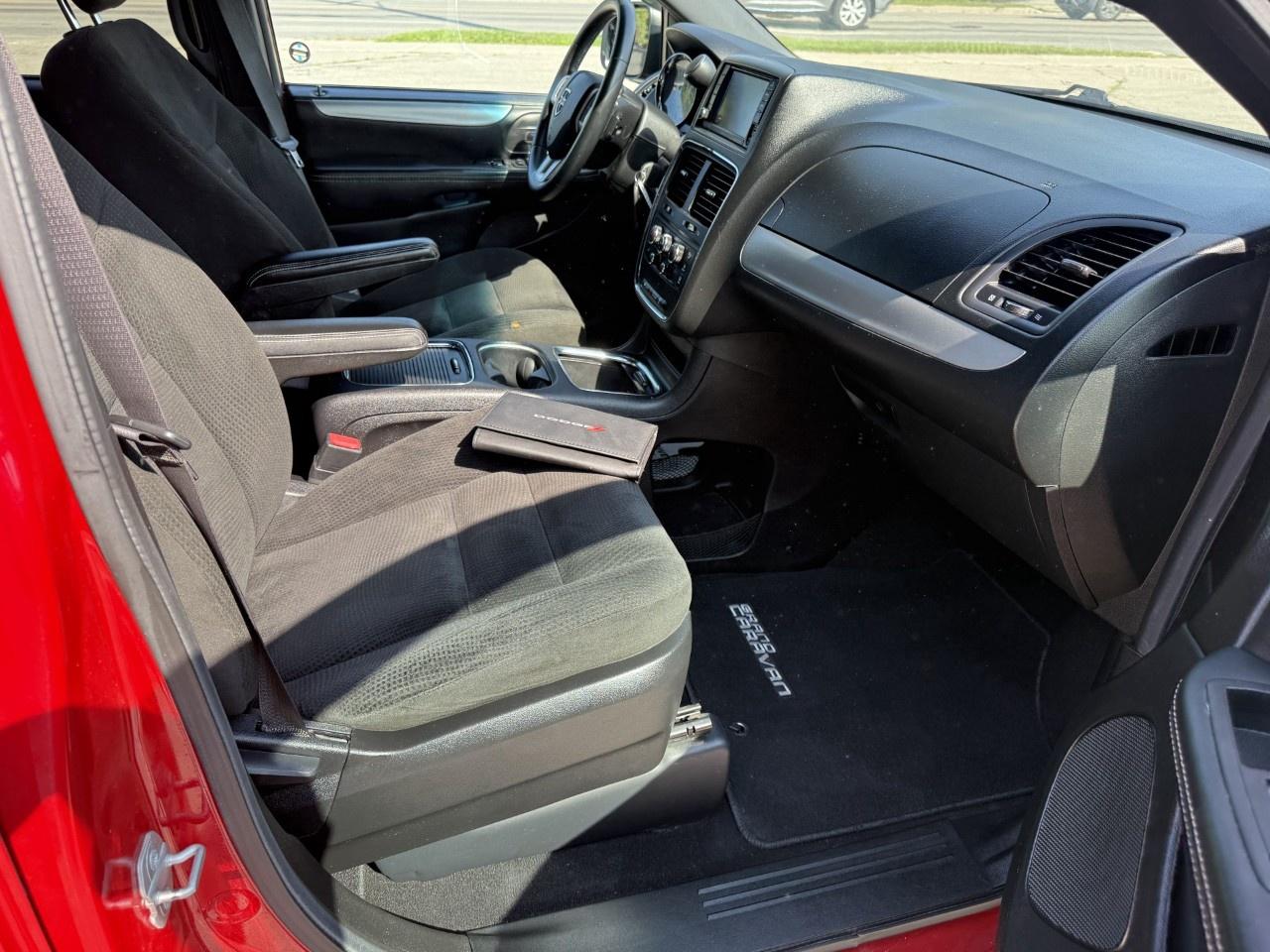 2016 Dodge Grand Caravan 4dr Wgn SXT Photo