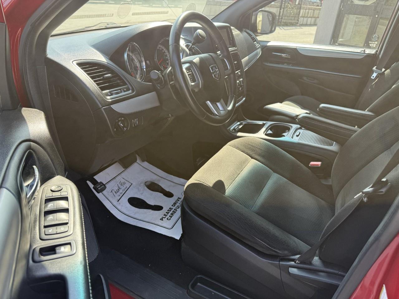 2016 Dodge Grand Caravan 4dr Wgn SXT Photo