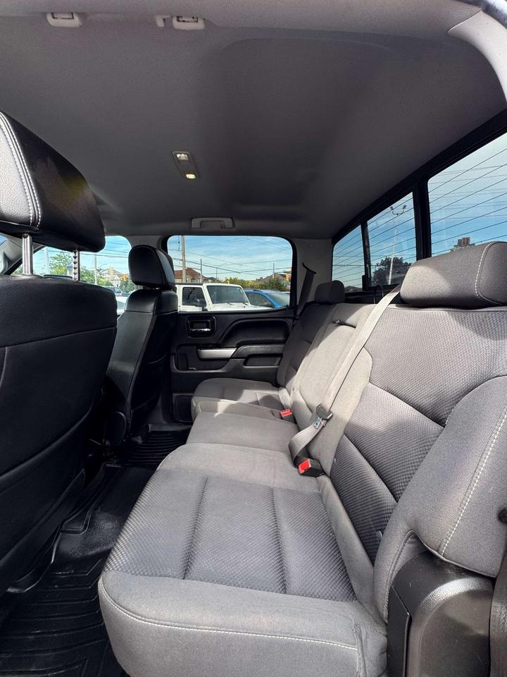 2018 Chevrolet Silverado 1500 4WD 5'8 Crew Cab 143.5 LT w/2LT Z71 Photo