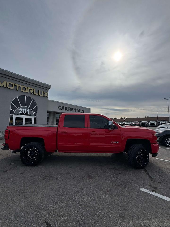 2018 Chevrolet Silverado 1500 4WD 5'8 Crew Cab 143.5 LT w/2LT Z71 Photo