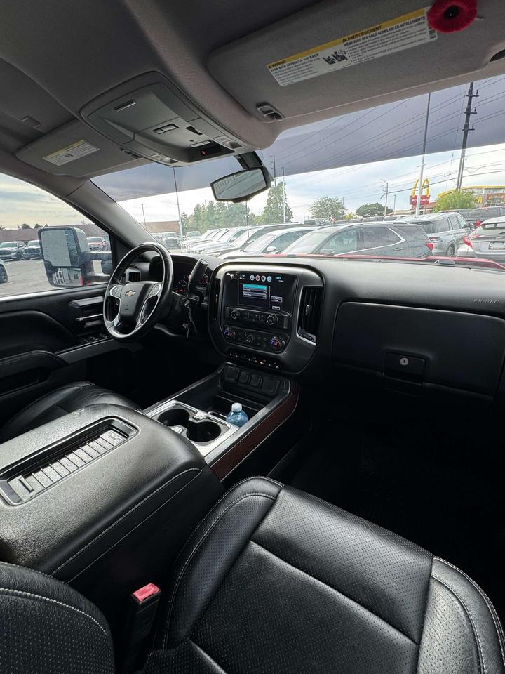 2018 Chevrolet Silverado 1500 4WD 5'8 Crew Cab 143.5 LT w/2LT Z71 Photo