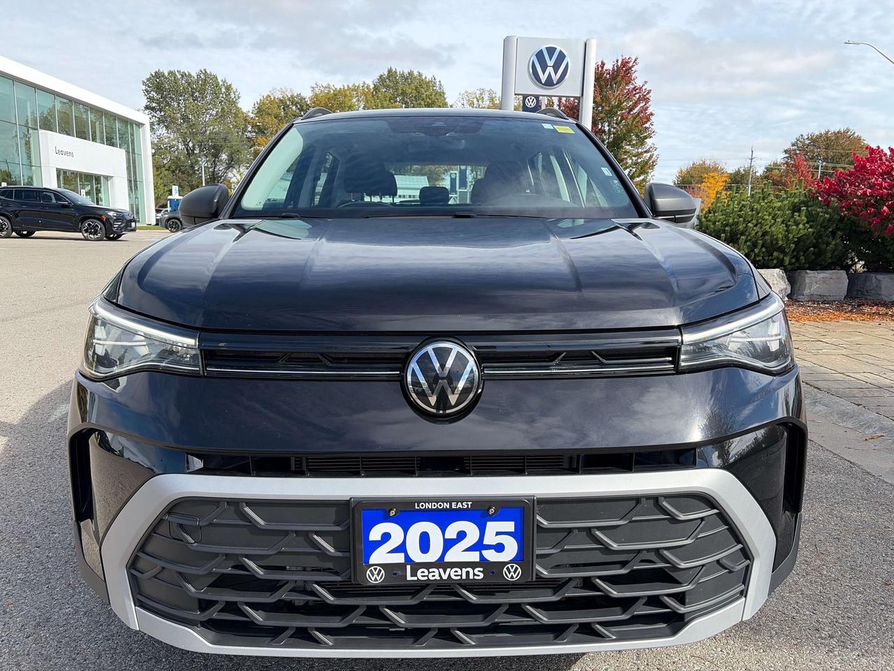 2025 Volkswagen Taos Trendline Photo