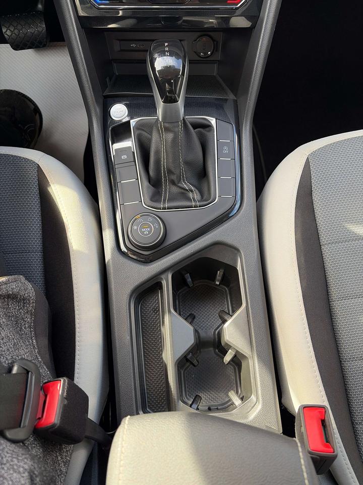 2025 Volkswagen Taos Trendline Photo