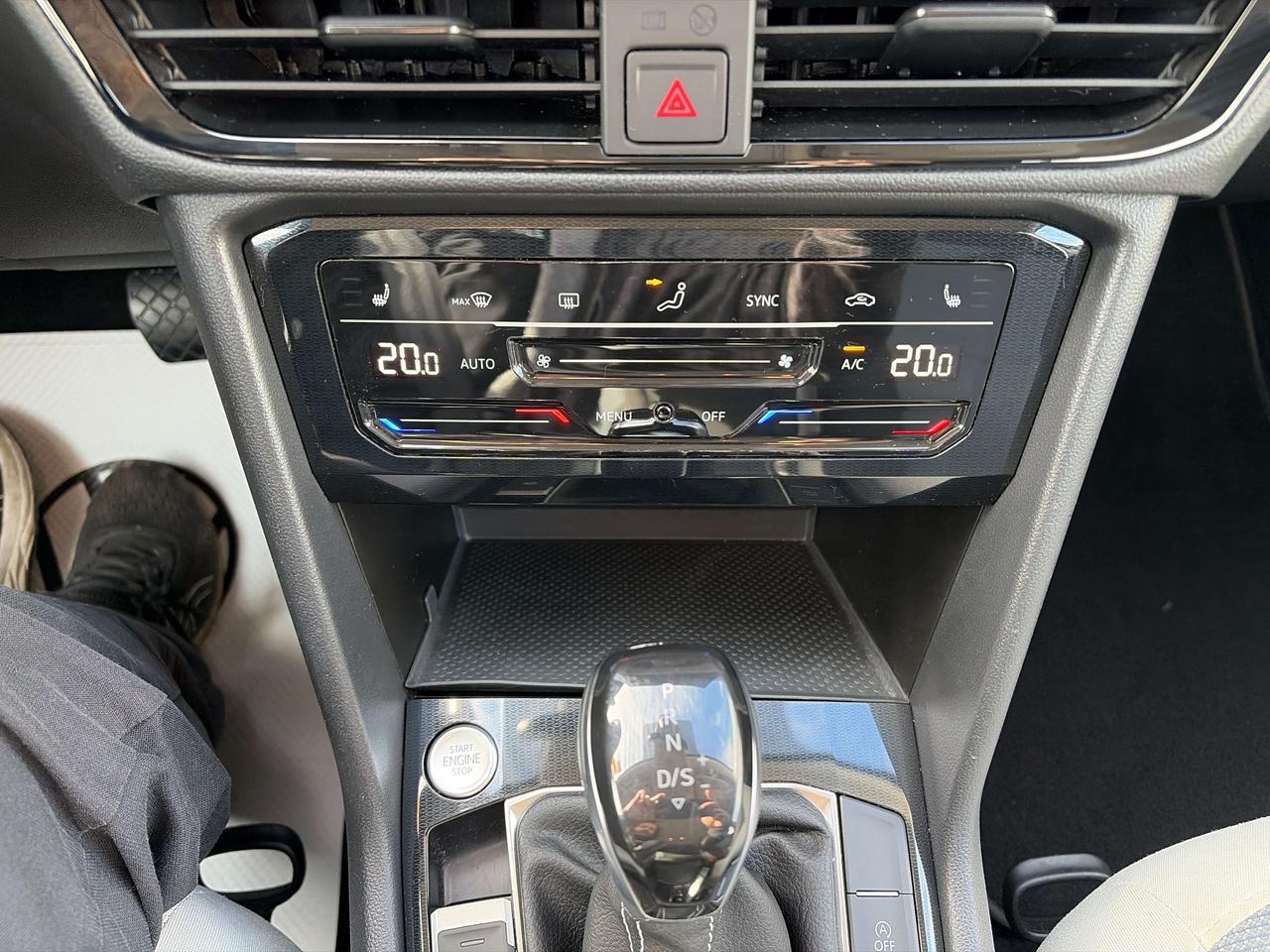 2025 Volkswagen Taos Trendline Photo
