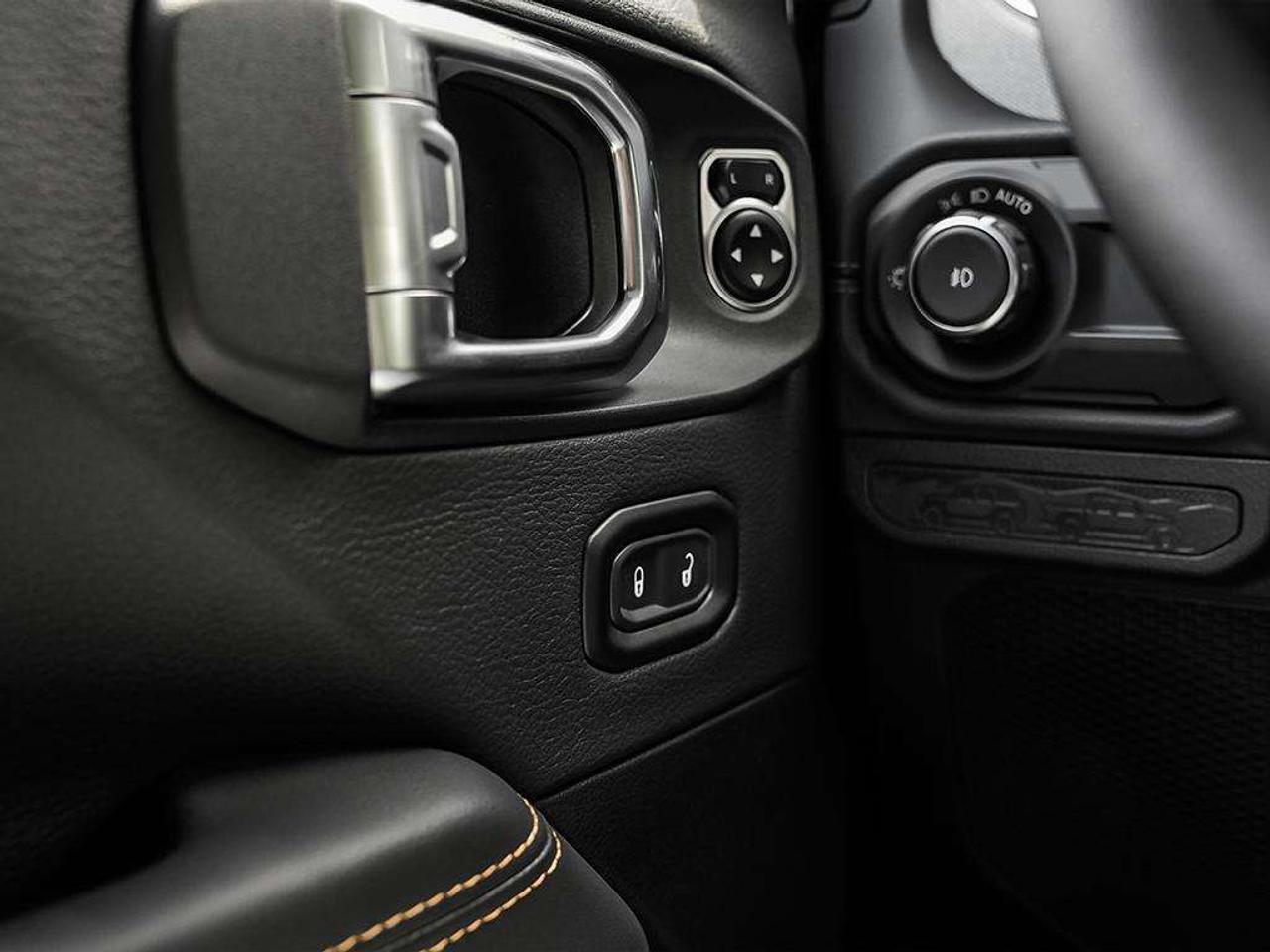 2024 Jeep Wrangler Sahara Photo