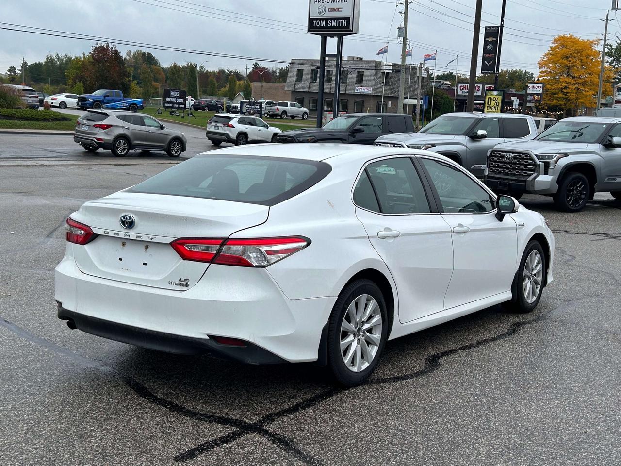2018 Toyota Camry LE Photo