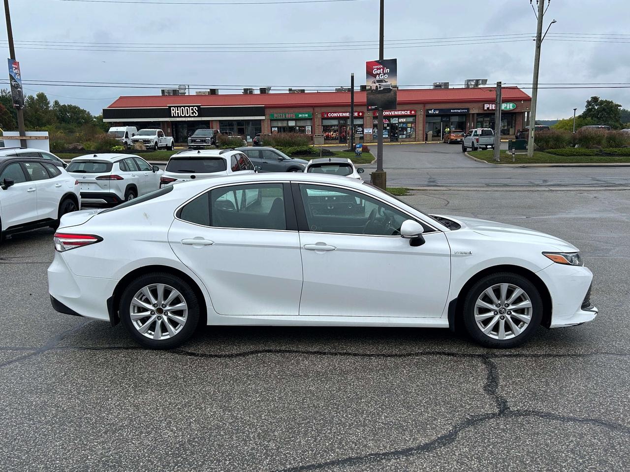 2018 Toyota Camry LE Photo