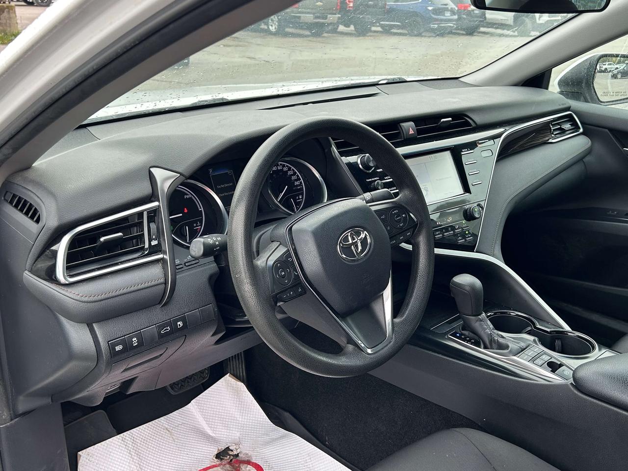 2018 Toyota Camry LE Photo