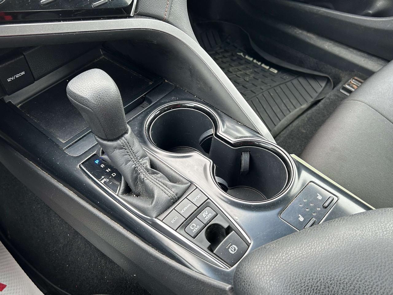 2018 Toyota Camry LE Photo