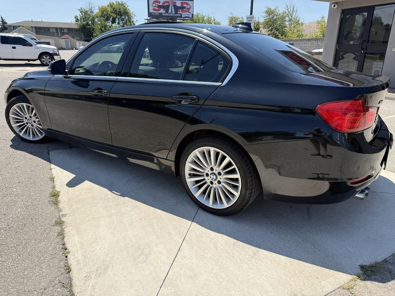 2015 BMW 3 Series 4dr Sdn 328i xDrive AWD South Africa Photo