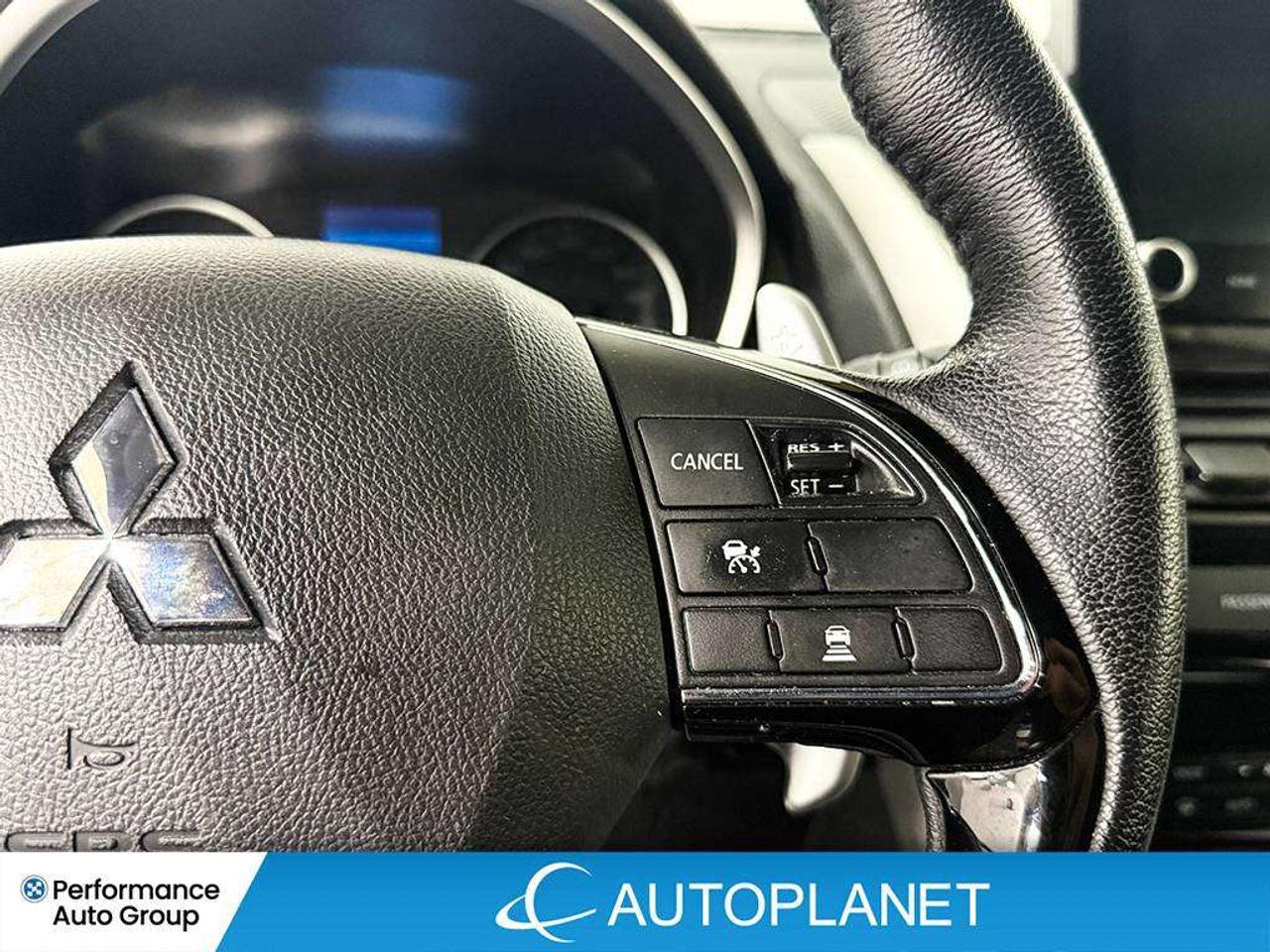 2024 Mitsubishi Eclipse Cross SEL AWD, Navi, Sunroof, Heads Up Display, 360 Cam! Photo