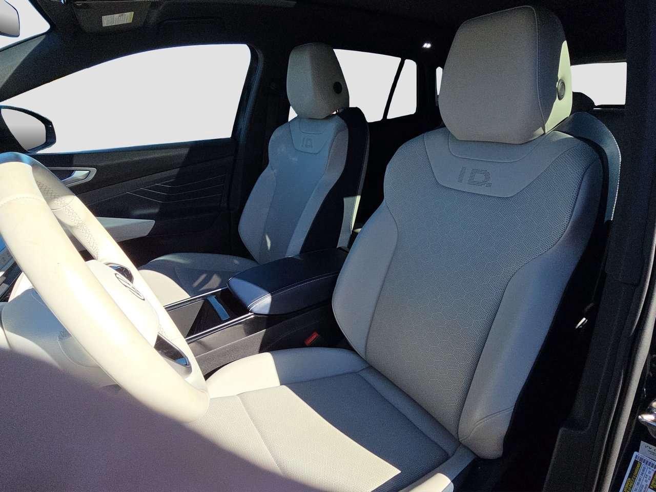 2023 Volkswagen ID.4 Pro Photo