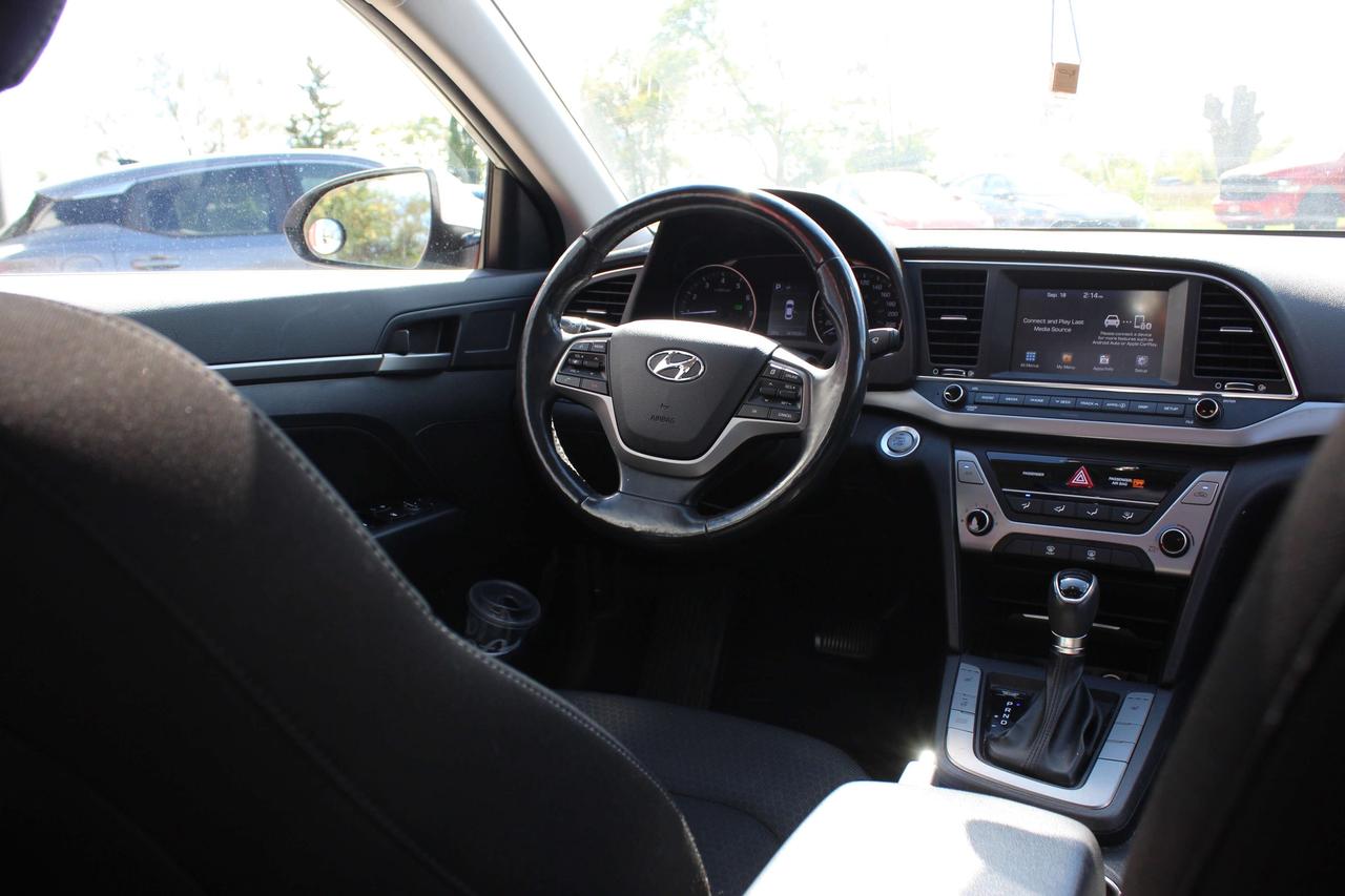 2018 Hyundai Elantra GL SE Photo