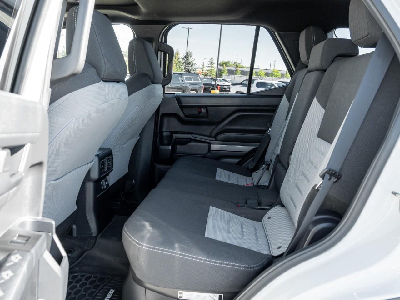 2025 Toyota 4Runner Base 4dr 4x4 Photo