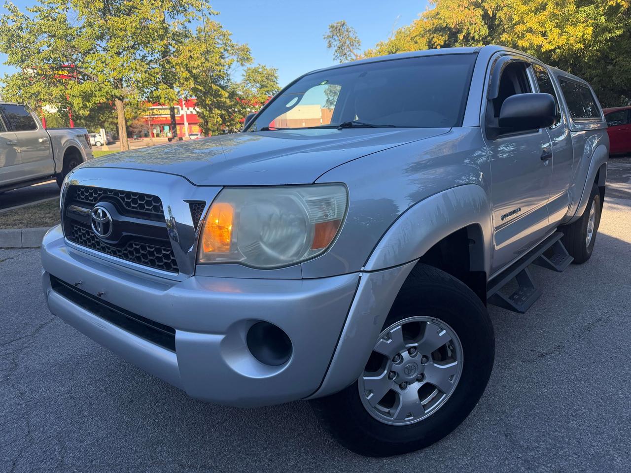 2011 Toyota Tacoma 4 DOOR / 4X4 / AUTO / COMES FULLY CERTIFIED !! Photo