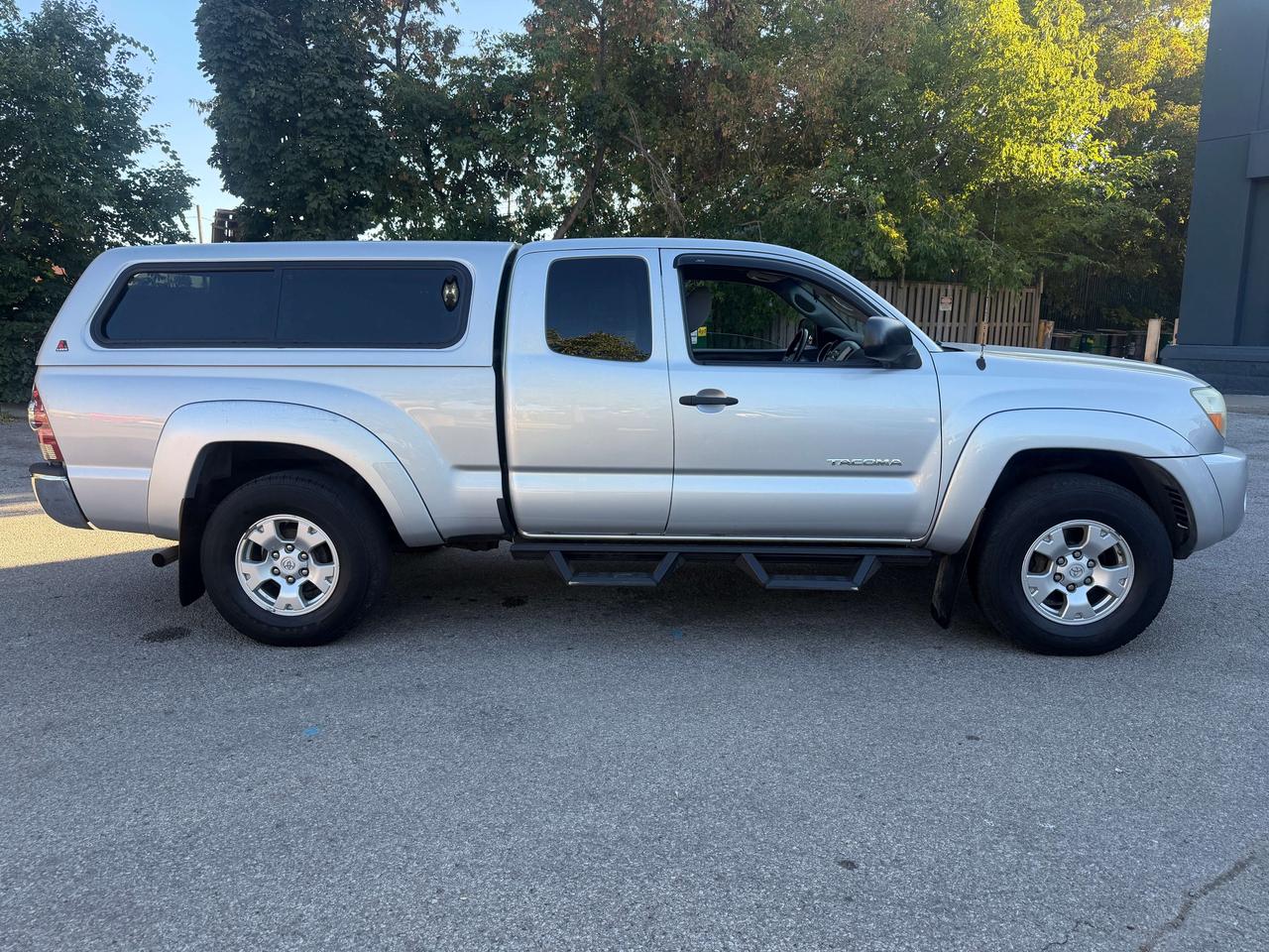 2011 Toyota Tacoma 4 DOOR / 4X4 / AUTO / COMES FULLY CERTIFIED !! Photo