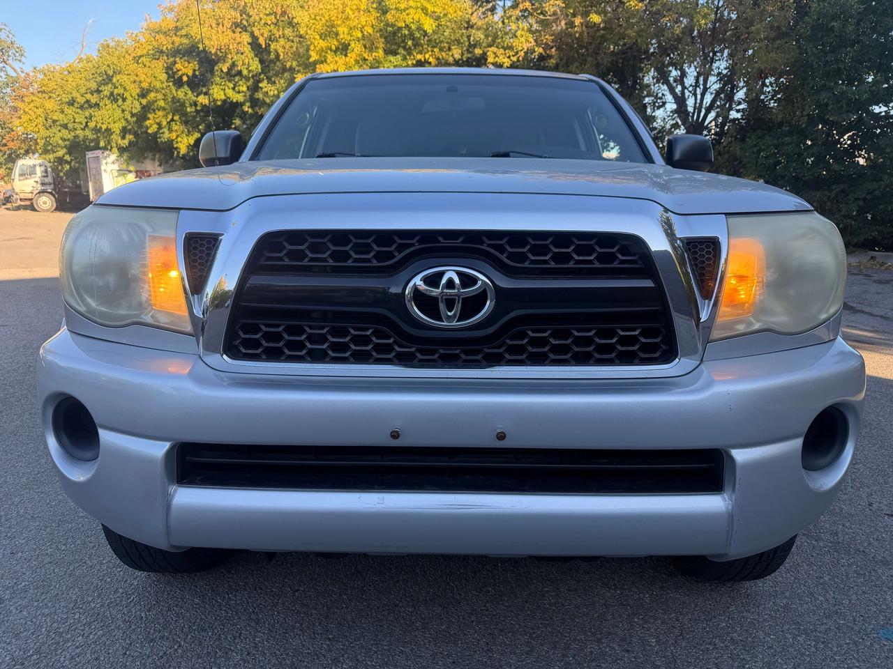 2011 Toyota Tacoma 4 DOOR / 4X4 / AUTO / COMES FULLY CERTIFIED !! Photo
