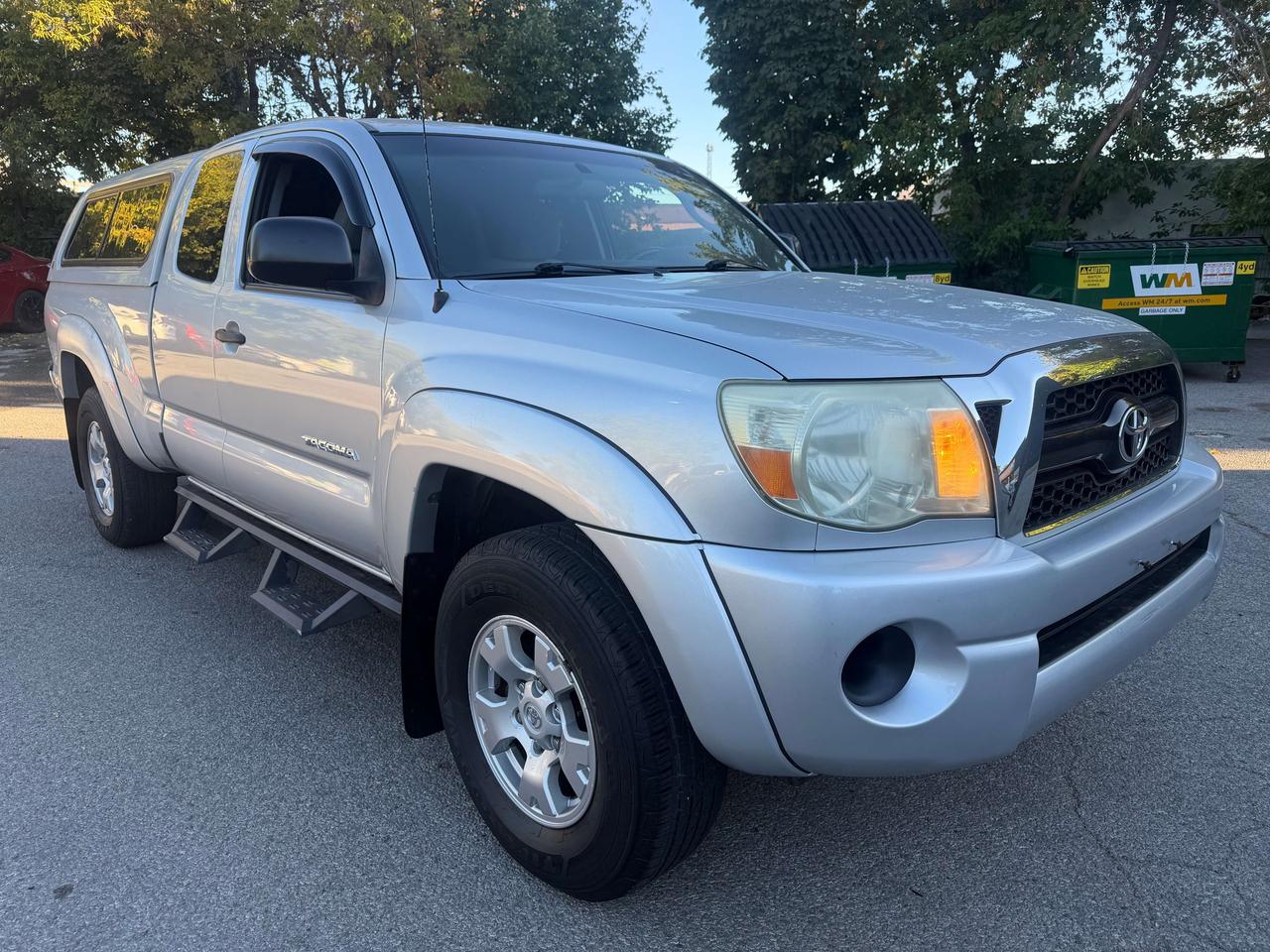 2011 Toyota Tacoma 4 DOOR / 4X4 / AUTO / COMES FULLY CERTIFIED !! Photo