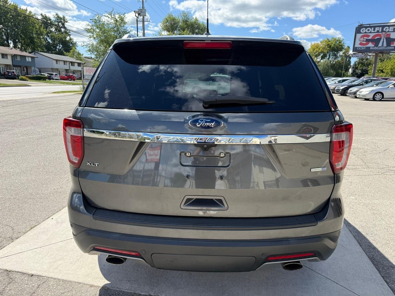 2019 Ford Explorer XLT 4WD Photo