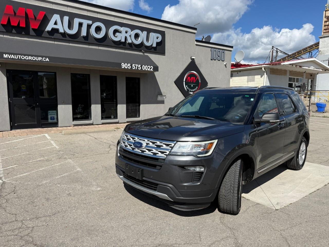 2019 Ford Explorer XLT 4WD Photo0