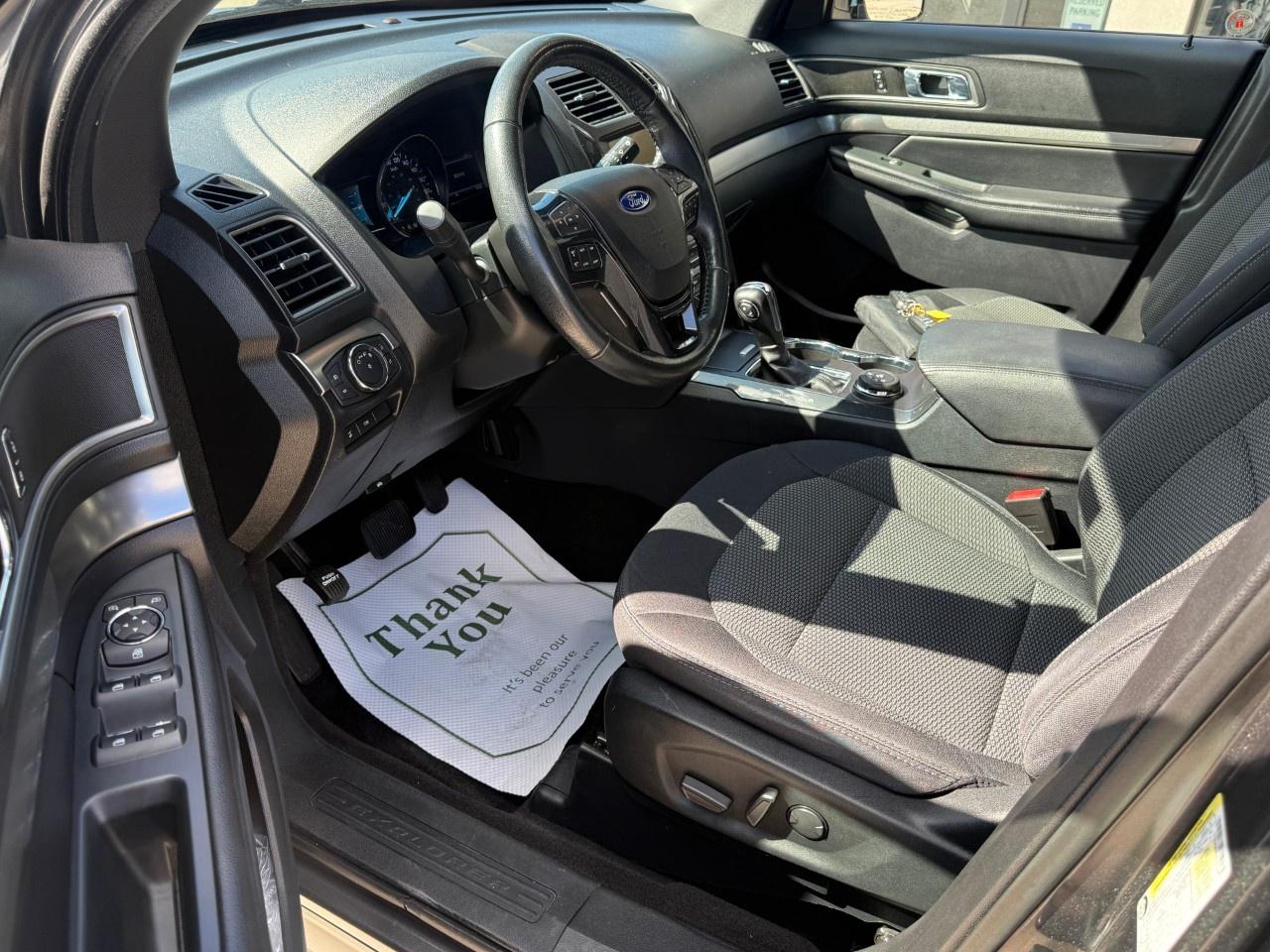 2019 Ford Explorer XLT 4WD Photo
