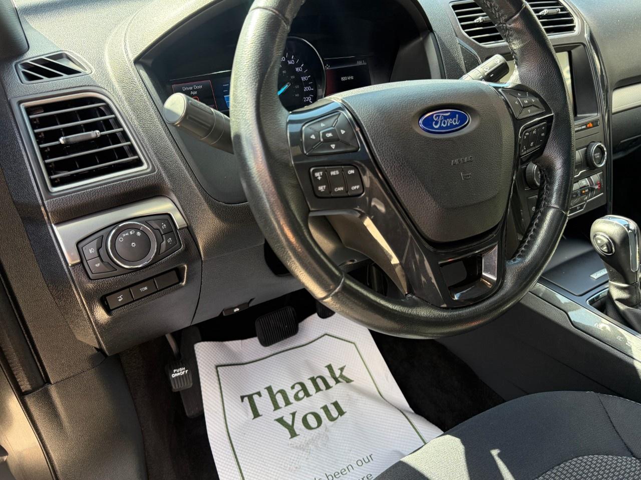 2019 Ford Explorer XLT 4WD Photo