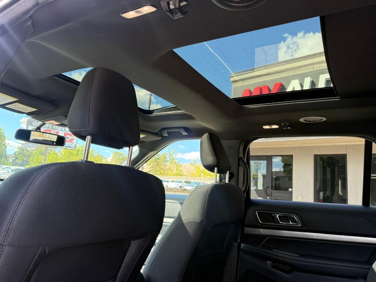 2019 Ford Explorer XLT 4WD Photo