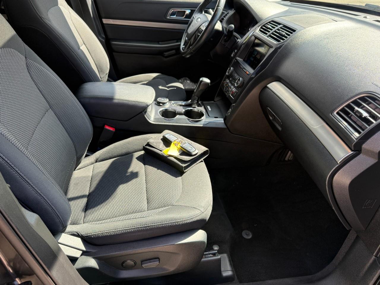 2019 Ford Explorer XLT 4WD Photo