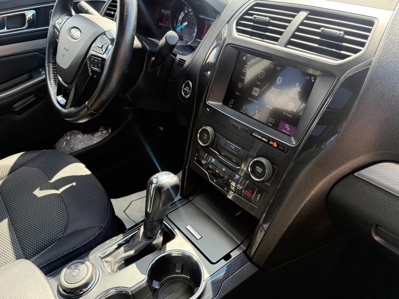 2019 Ford Explorer XLT 4WD Photo