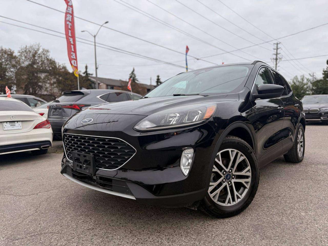 2021 Ford Escape SEL AWD Photo