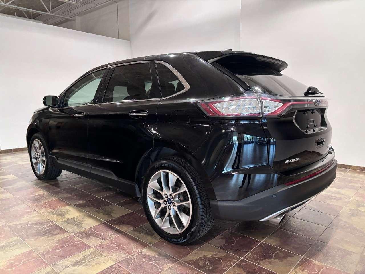 2018 Ford Edge Titanium AWD Photo4