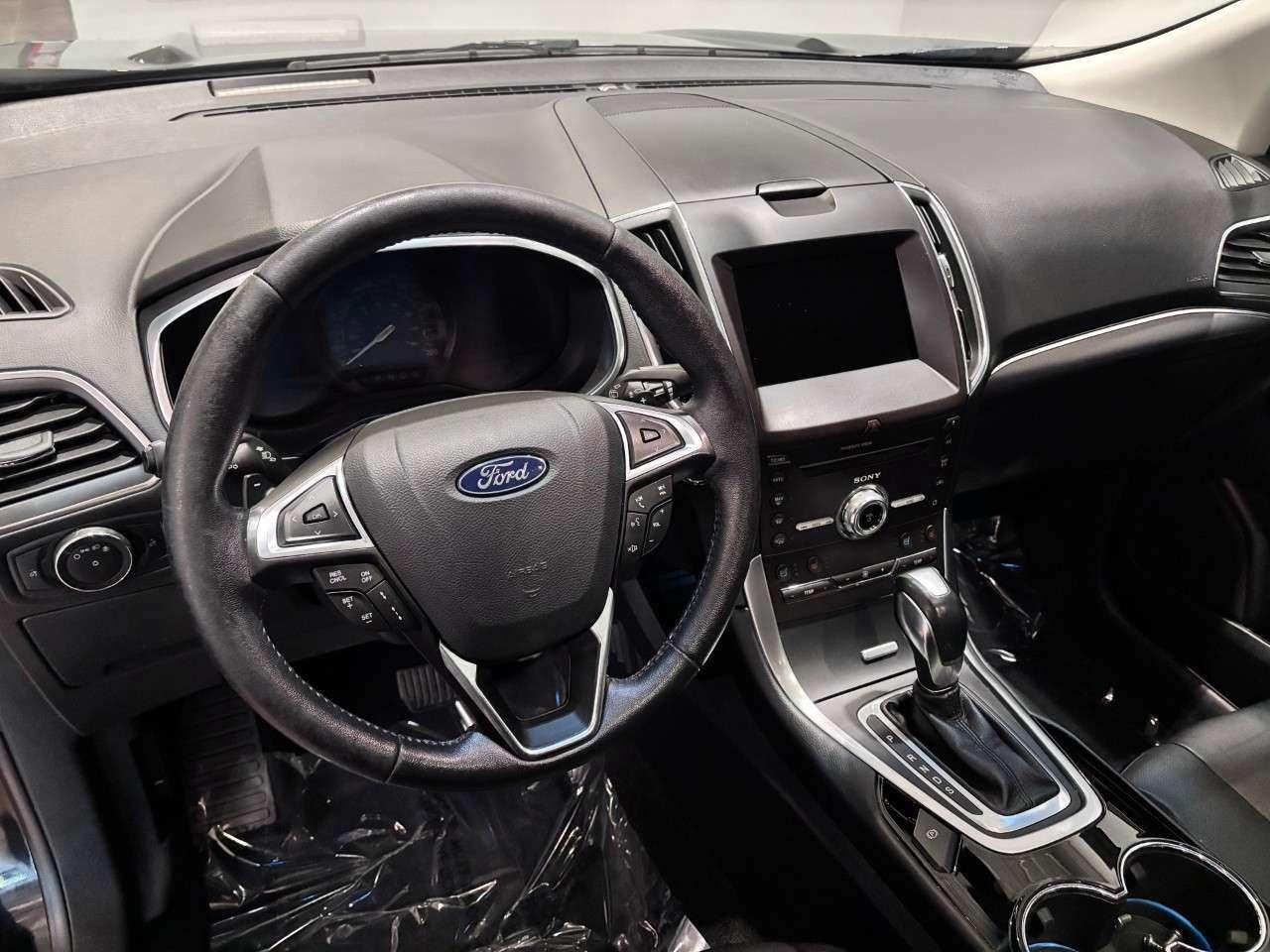 2018 Ford Edge Titanium AWD Photo