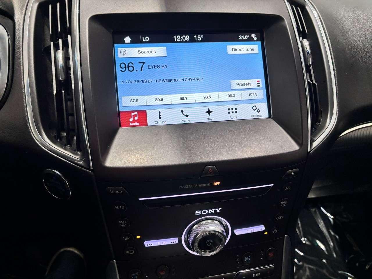 2018 Ford Edge Titanium AWD Photo